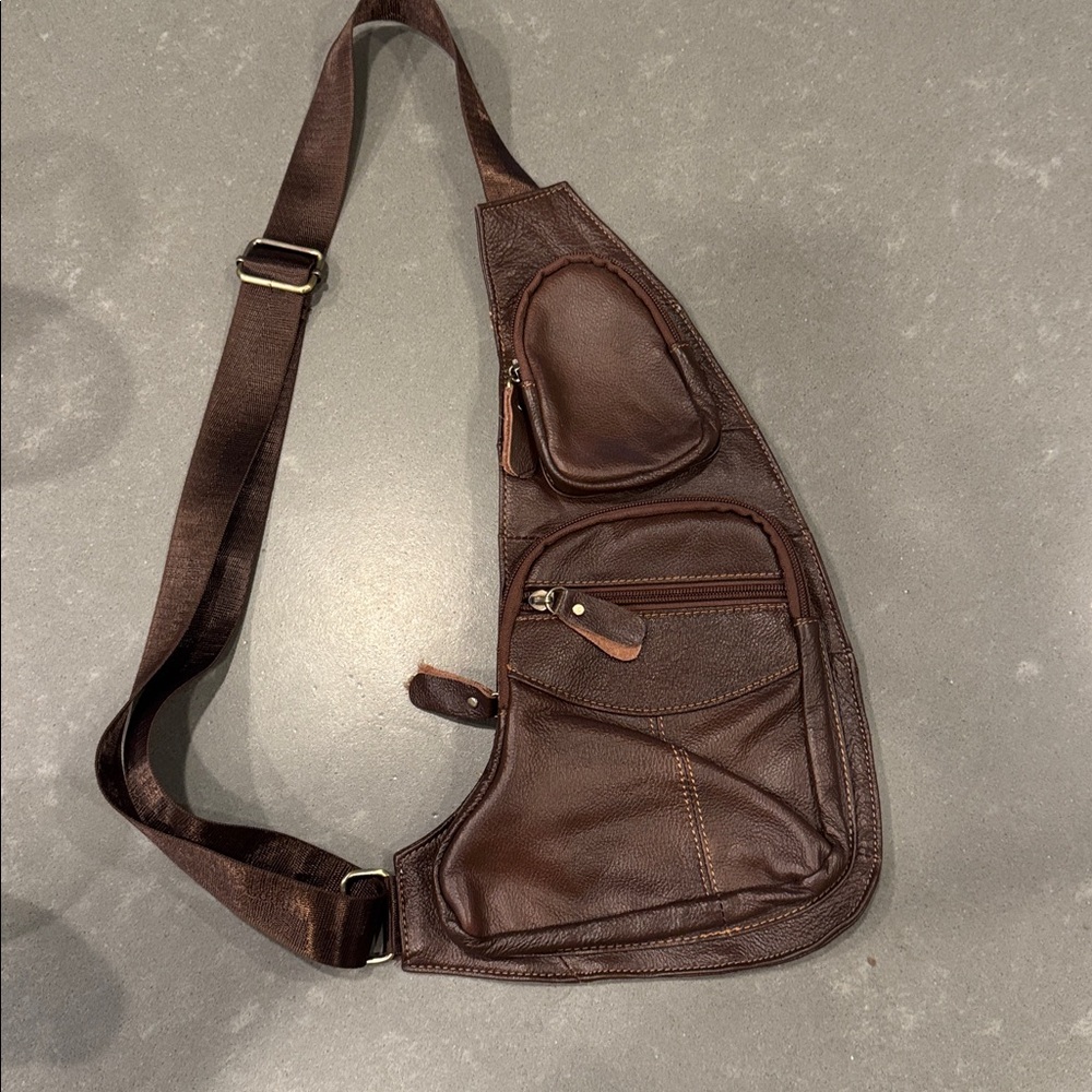 Leather Crossbody Bag Chocolate Brown 100% lots of pockets brand new!